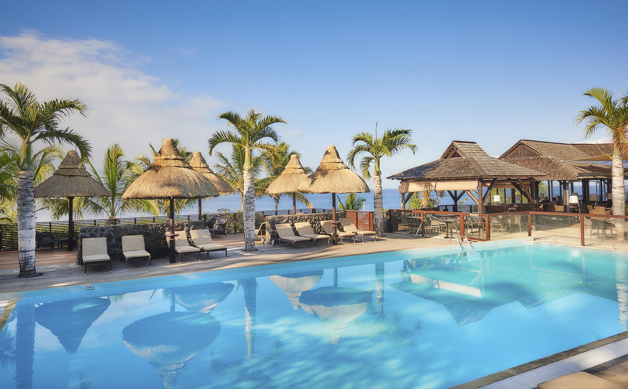 Iloha Seaview Hotel Сен-Лу Екстериор снимка